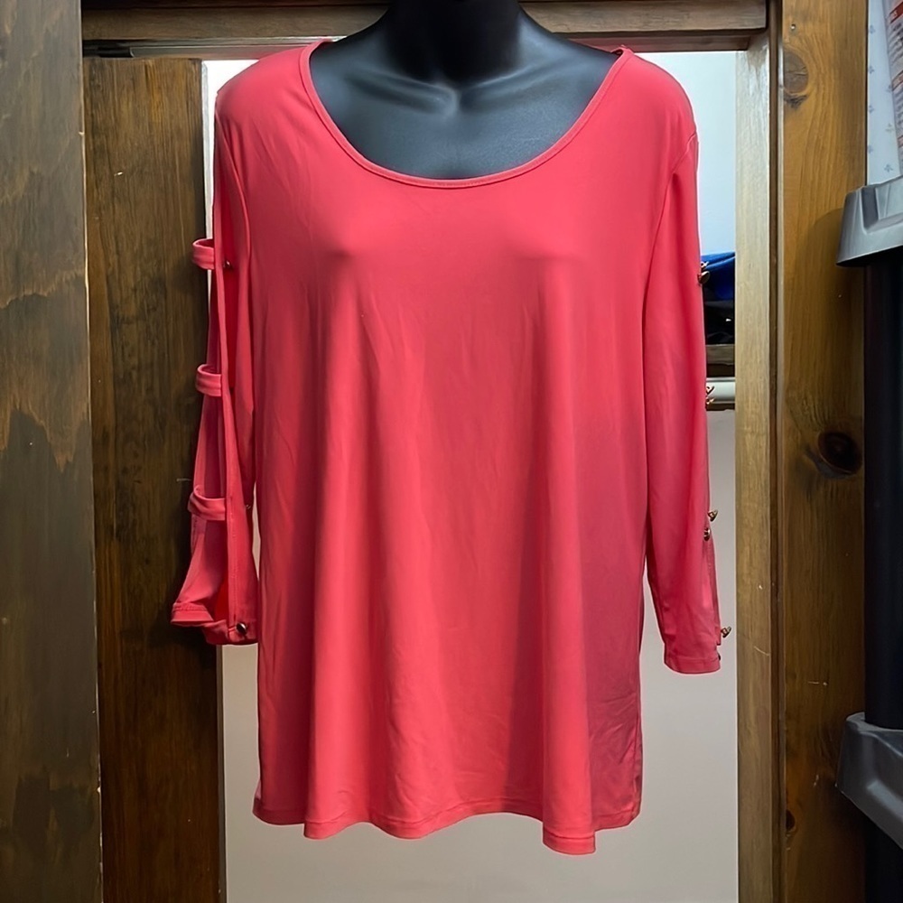 Open arm blouse